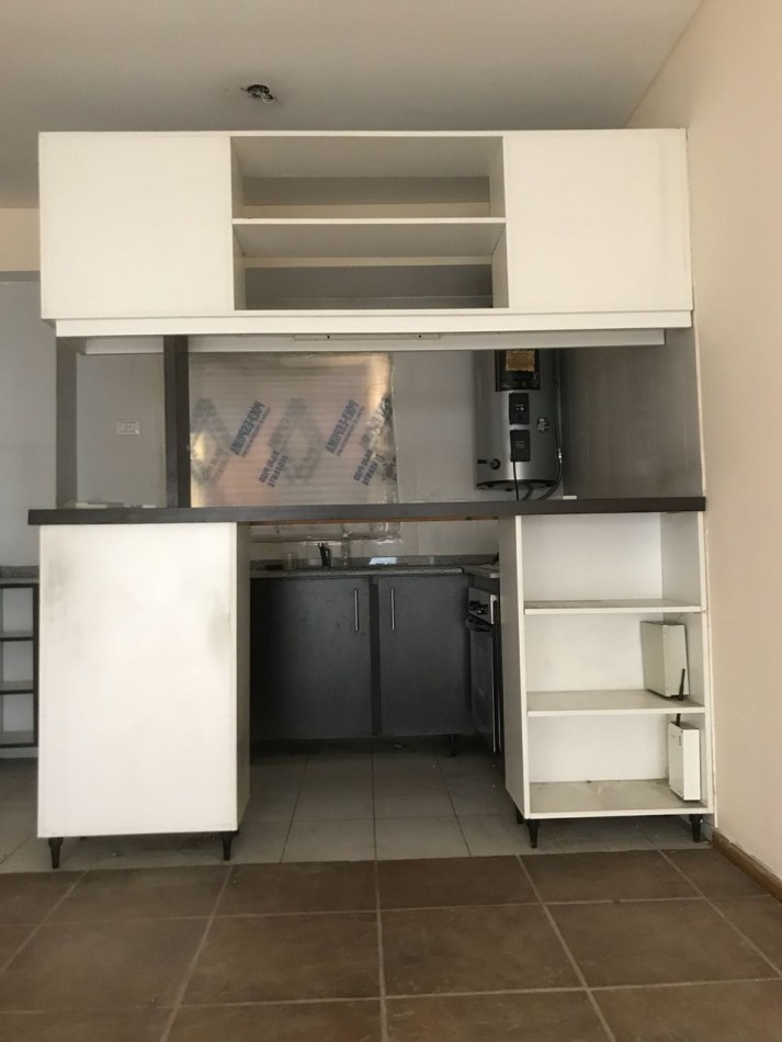 3 AMBIENTES - DOS BAÑOS EN EL CORAZON DE FLORES - PISO 3