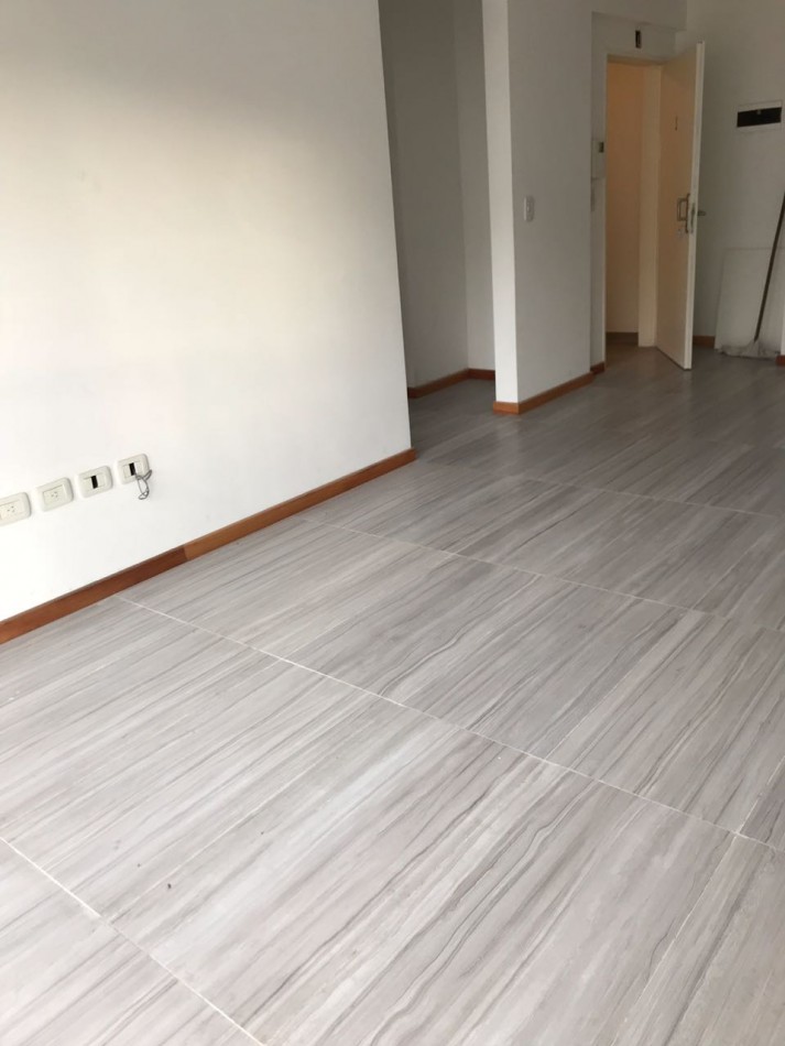 OPORTUNIDAD!! ALQUILER  2 AMBIENTES CON BALCON AL FRENTE-EXCELENTE ZONA Y ESTADO- ALQUILADA