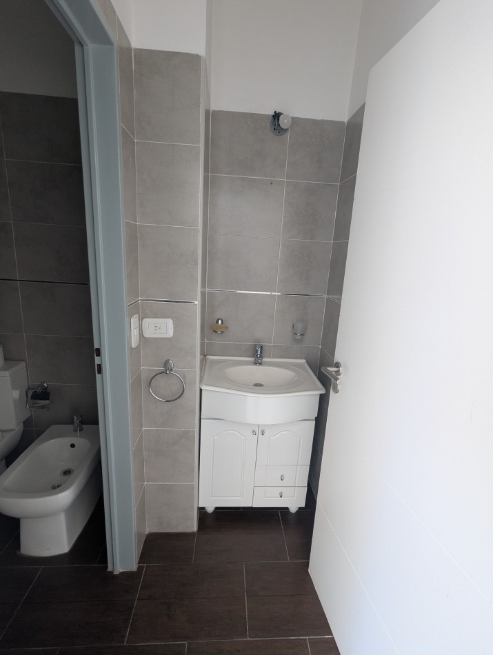 DOS AMBIENTES EN PISO 9 A UNA CUADRA DE J.B.JUSTO