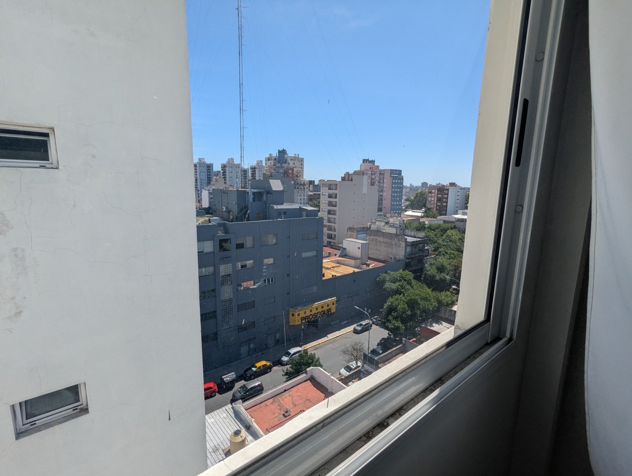 DOS AMBIENTES EN PISO 9 A UNA CUADRA DE J.B.JUSTO