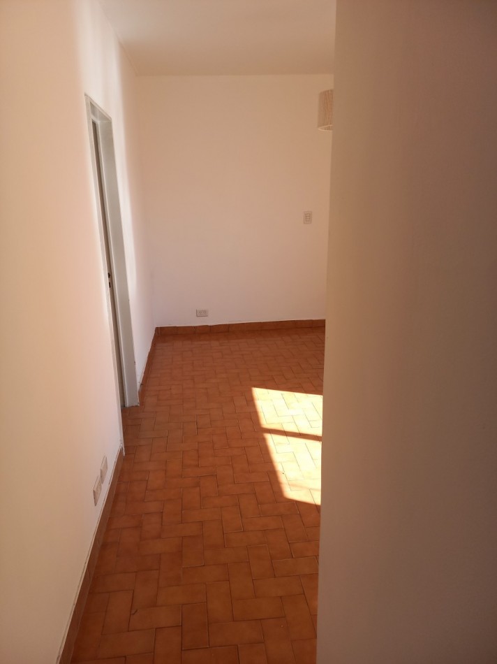 OPORTUNIDAD!!! ALQUILER  2 AMBIENTES SAN TELMO . LUMINOSO. ESPACIOSO. ZONA TURISTICA. !!!