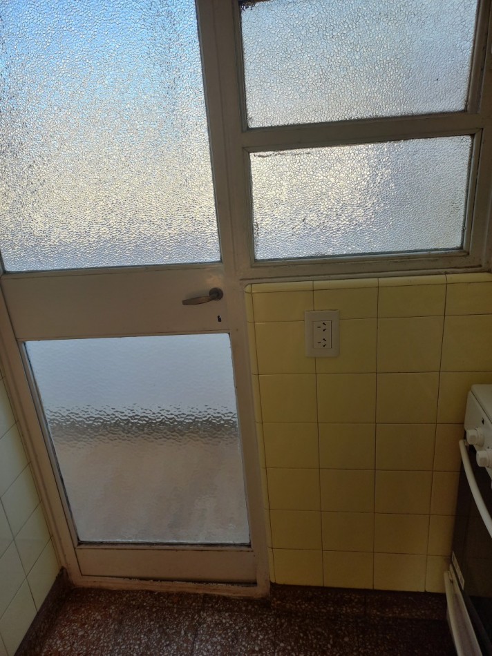 OPORTUNIDAD!!! ALQUILER  2 AMBIENTES SAN TELMO . LUMINOSO. ESPACIOSO. ZONA TURISTICA. !!!