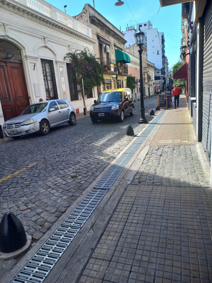 OPORTUNIDAD!!! ALQUILER  2 AMBIENTES SAN TELMO . LUMINOSO. ESPACIOSO. ZONA TURISTICA. !!!