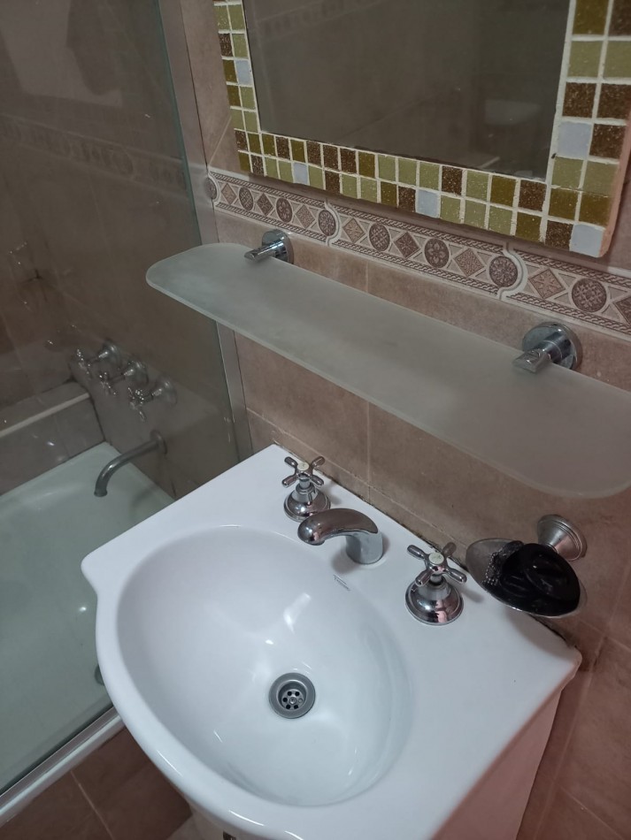 PH 2 AMBIENTES  PARQUE CHACABUCO  - MUY LUMINOSO - BAJAS EXPENSAS. OPORTUNIDAD!!!! RESERVADA