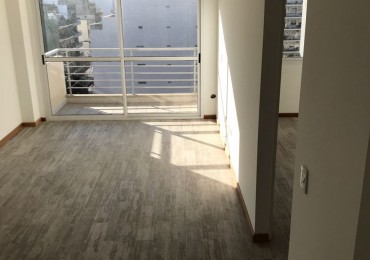 ALQUILER 2 AMBIENTES FLORES . LUMINOSO. . TRANQUILO -A 1 CUADRA DE CENTRO COMERCIAL Y SUBTE FLORES. OPORTUNIDAD!!!