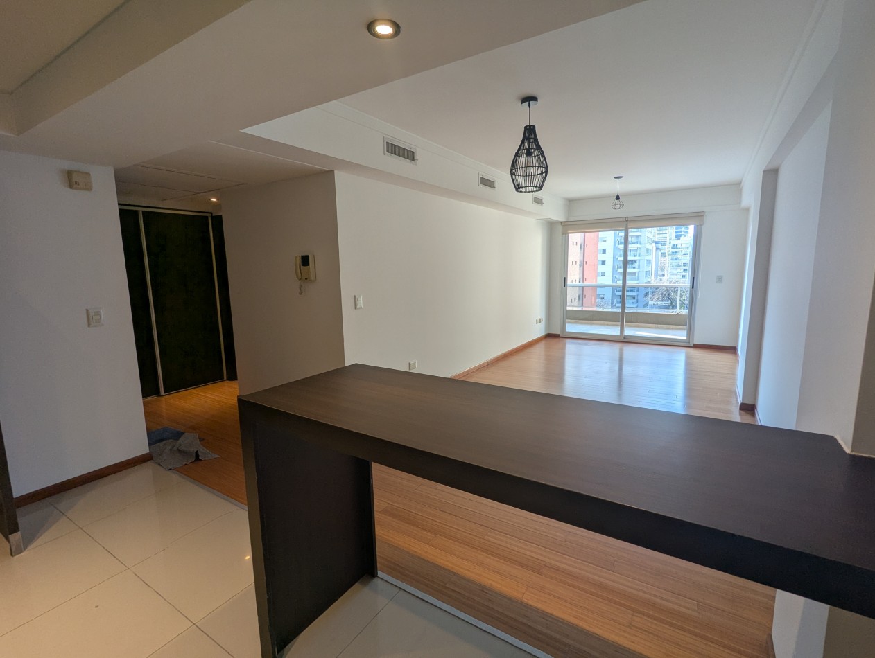 CATEGORIA EN TRES AMBIENTES. LAS CAÑITAS. CON COCHERA