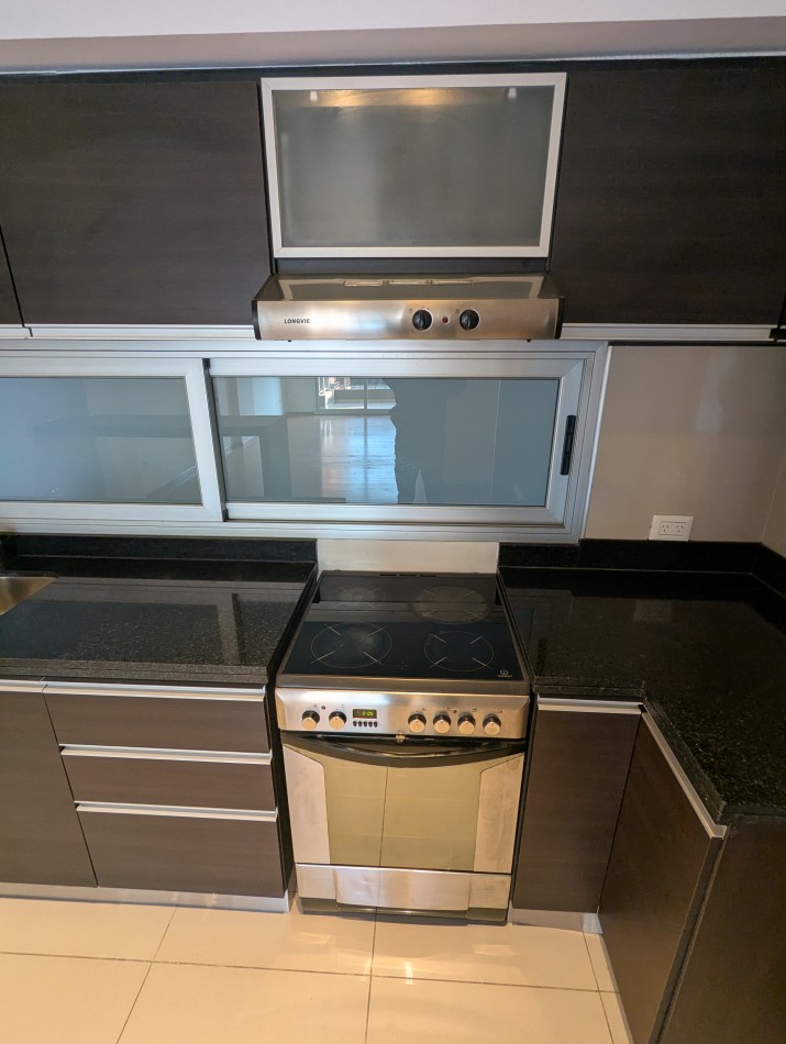 CATEGORIA EN TRES AMBIENTES. LAS CAÑITAS. CON COCHERA