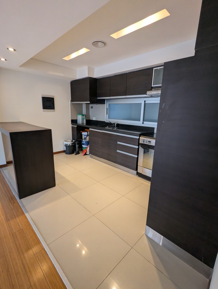 CATEGORIA EN TRES AMBIENTES. LAS CAÑITAS. CON COCHERA