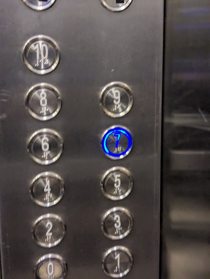 CATEGORIA EN TRES AMBIENTES. LAS CAÑITAS. CON COCHERA