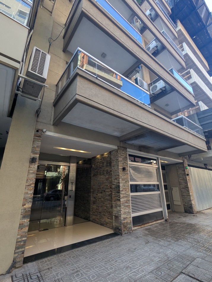 CATEGORIA EN TRES AMBIENTES. LAS CAÑITAS. CON COCHERA