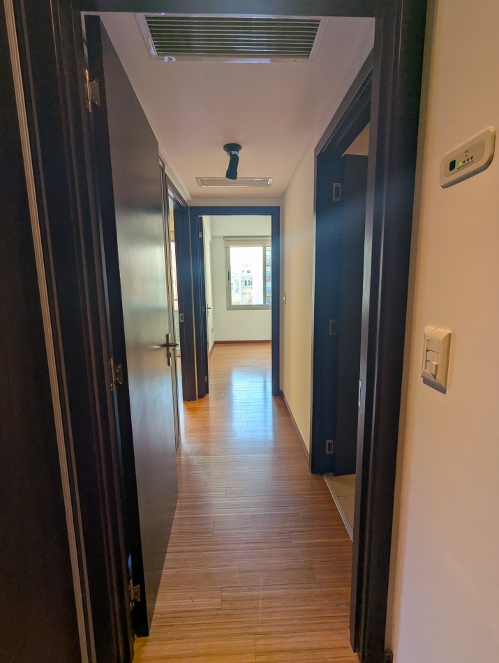 CATEGORIA EN TRES AMBIENTES. LAS CAÑITAS. CON COCHERA