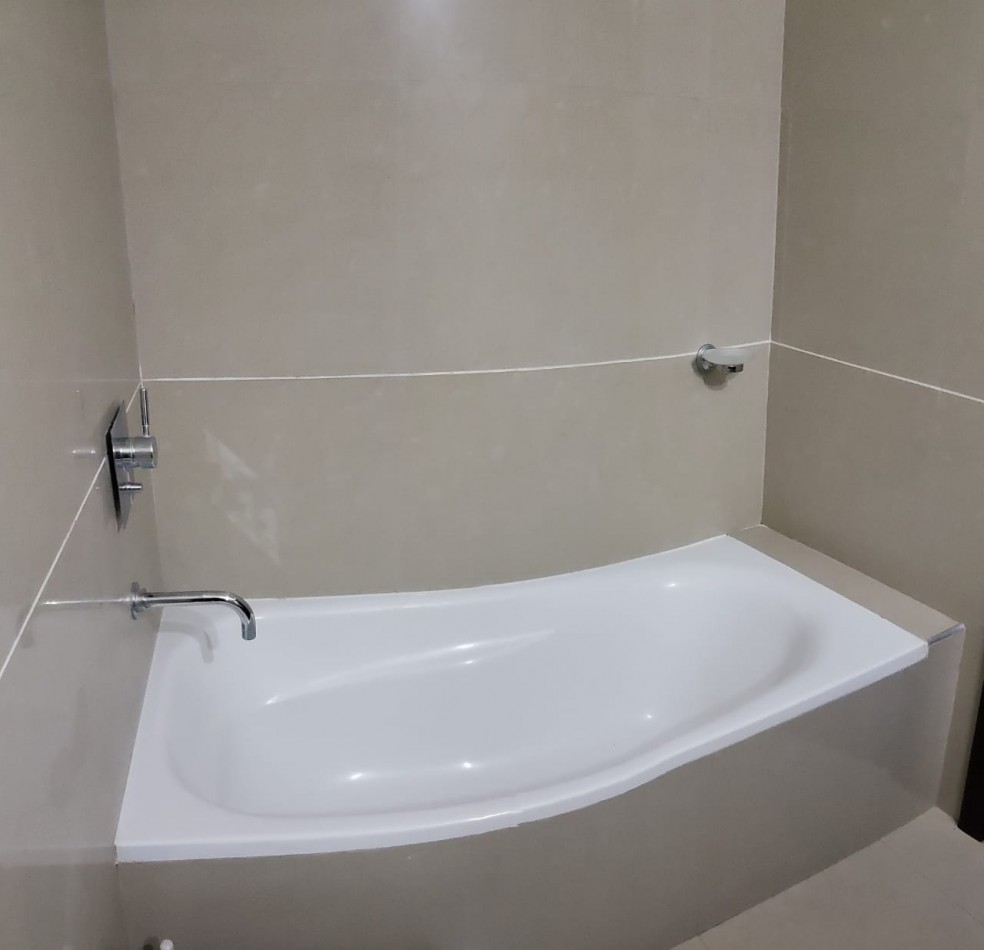 MONOAMBIENTE EN LAS CAÑITAS - CUARTO PISO - CATEGORIA