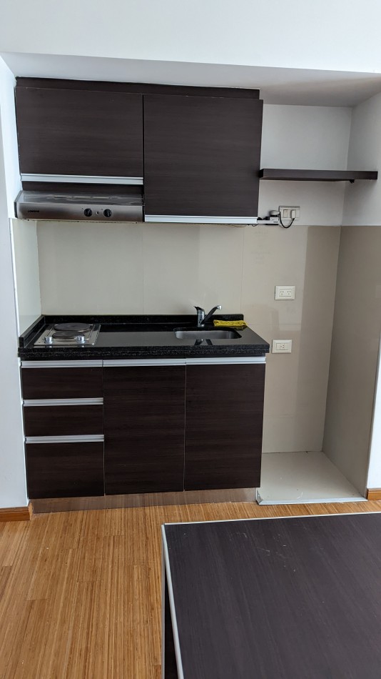 MONOAMBIENTE EN LAS CAÑITAS - CUARTO PISO - CATEGORIA