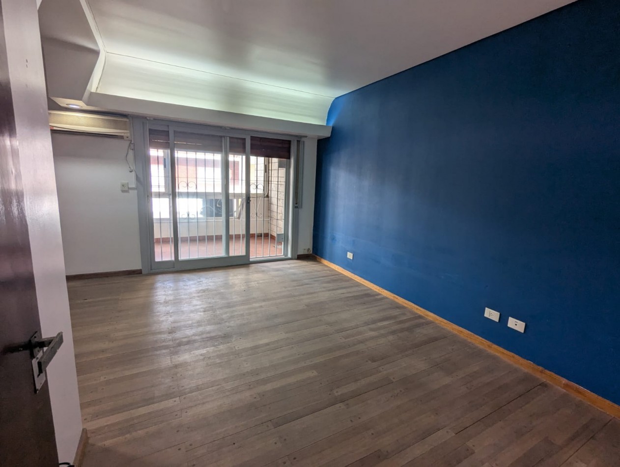 CASA DE CATEGORIA 5 DORMITORIOS