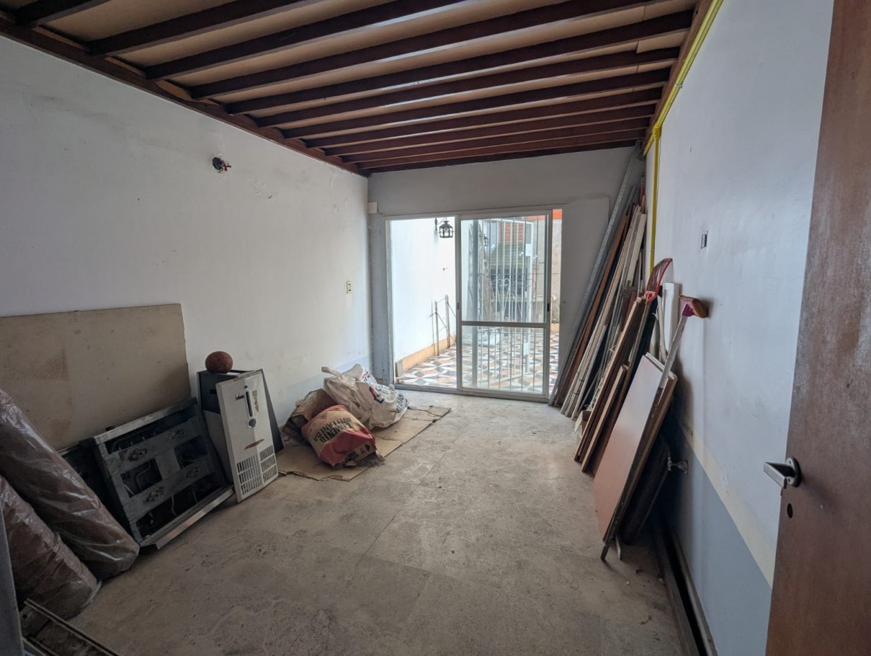 CASA DE CATEGORIA 5 DORMITORIOS