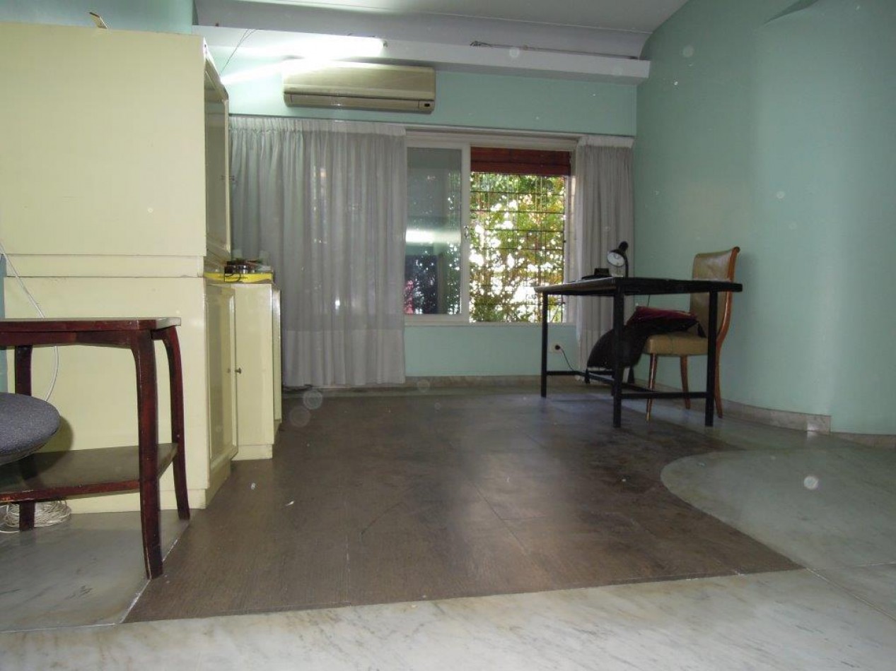 CASA DE CATEGORIA 5 DORMITORIOS