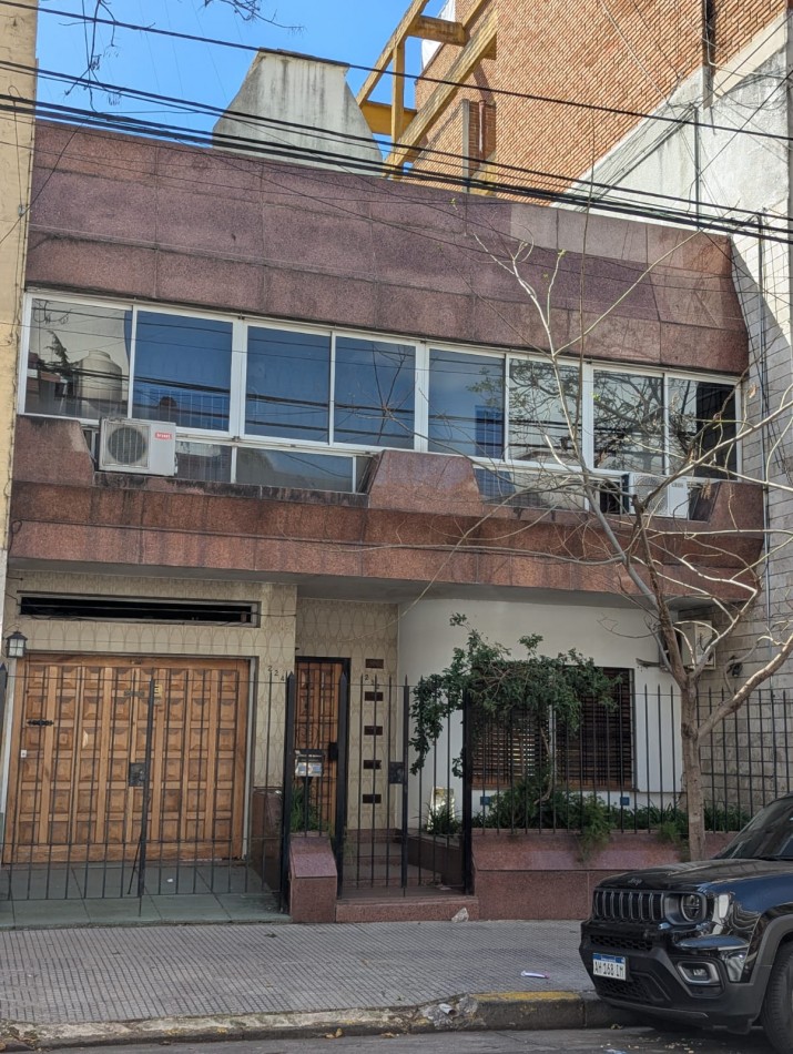 TERRENO EN LA ZONA MAS LINDA DE FLORES - 1200 METROS VENDIBLES